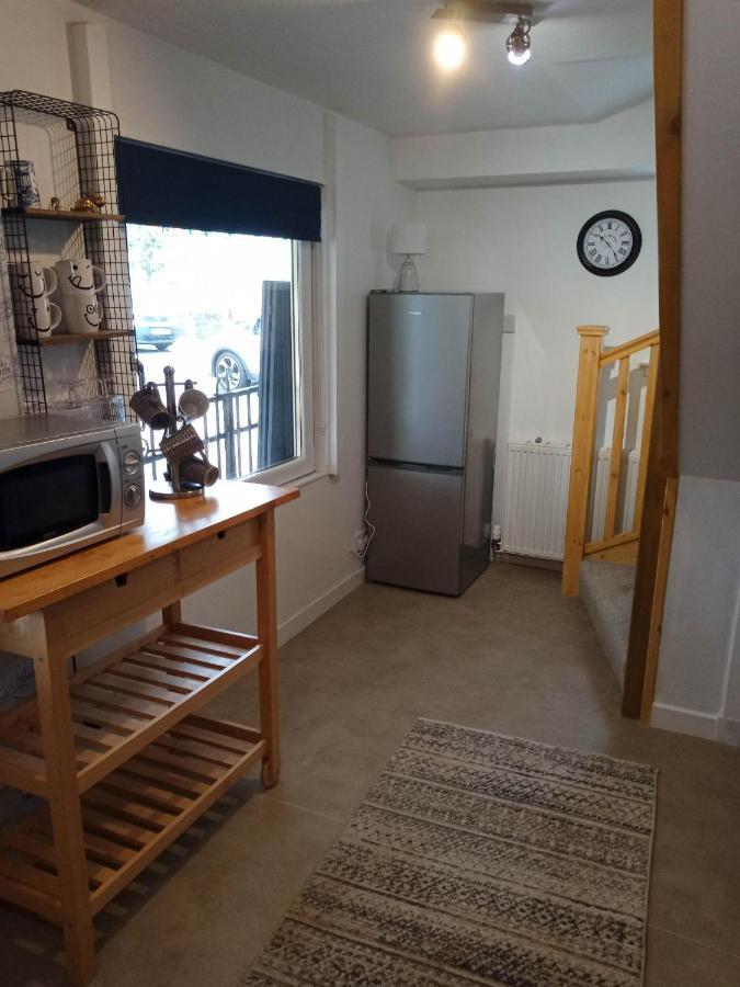 2 Bedrooms Sleeps 4 Free Wifi Parking Outdoor Area 伦丁林克斯 外观 照片
