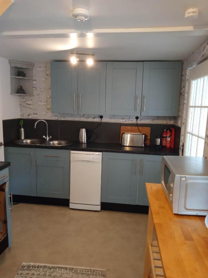 2 Bedrooms Sleeps 4 Free Wifi Parking Outdoor Area 伦丁林克斯 外观 照片
