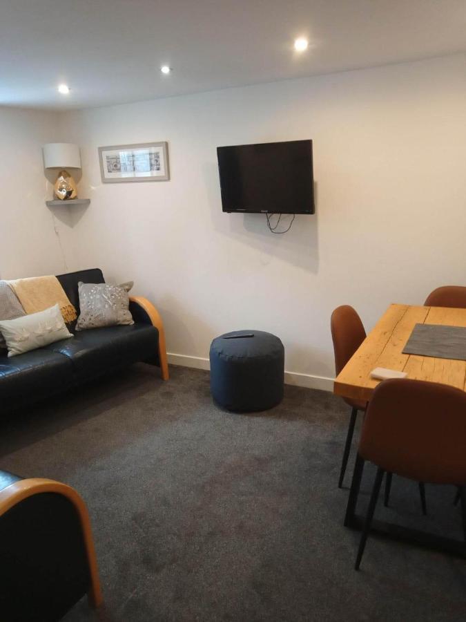2 Bedrooms Sleeps 4 Free Wifi Parking Outdoor Area 伦丁林克斯 外观 照片