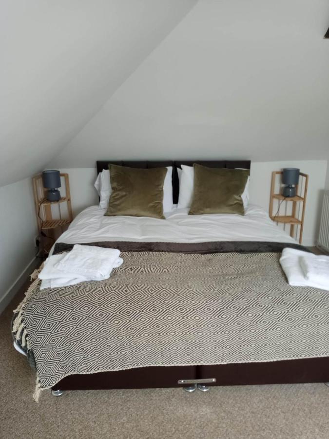 2 Bedrooms Sleeps 4 Free Wifi Parking Outdoor Area 伦丁林克斯 外观 照片